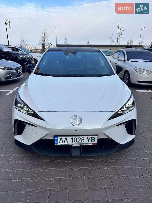 2023 MG 4, VIN LSJWH4097PN142740:plate — photo 1 (autoria)