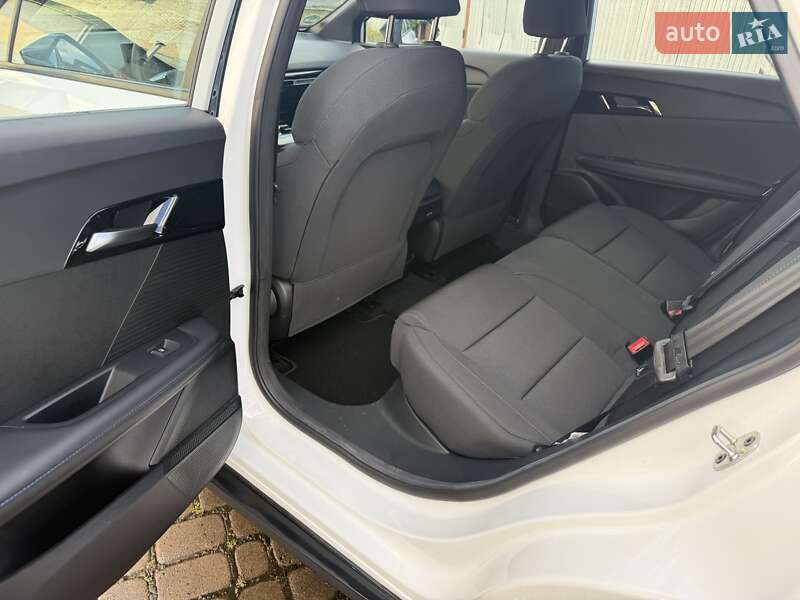 Хетчбек MG 4 2023 в Шептицькому фото 40 Хетчбек MG 4 2023 в Шептицькому