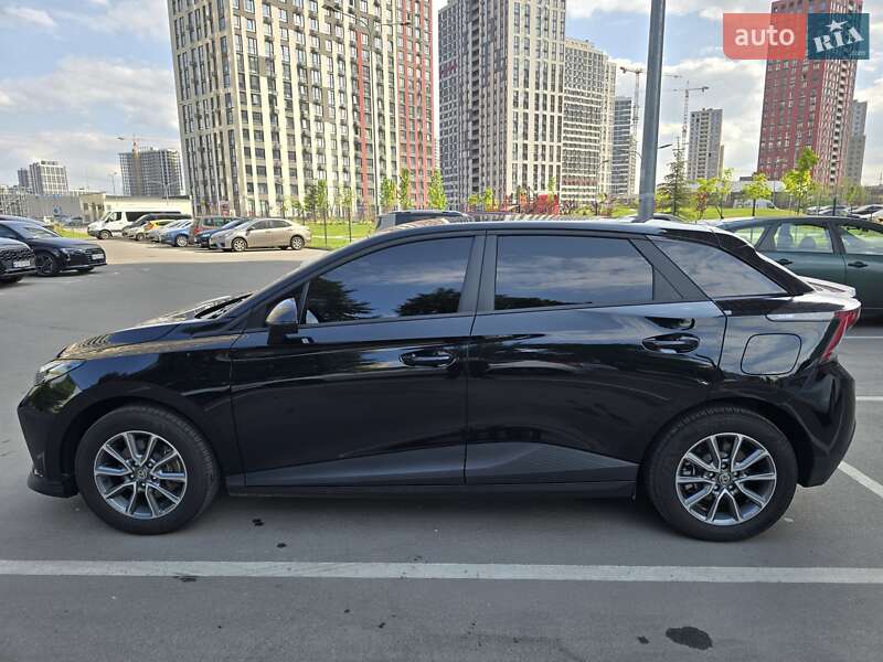 Хэтчбек MG 4 2022 в Киеве