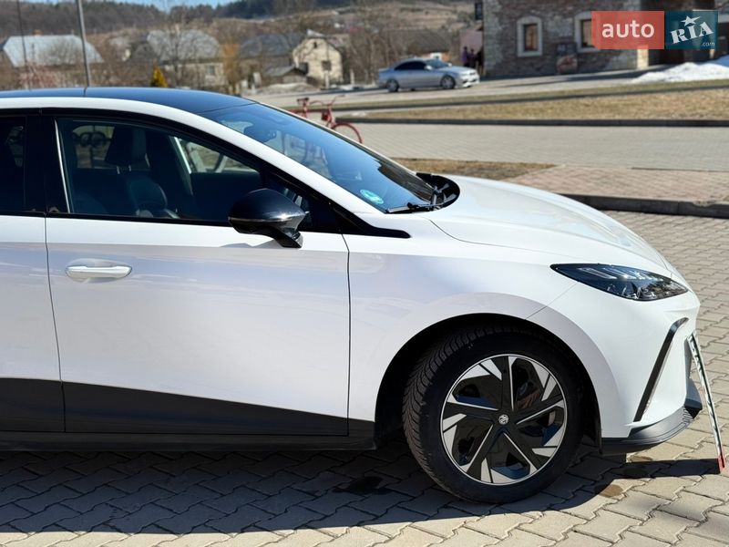 Хэтчбек MG 4 2023 в Бережанах