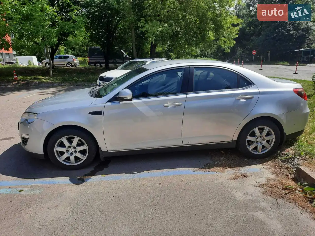 2012 MG 550 - мініатюра 8