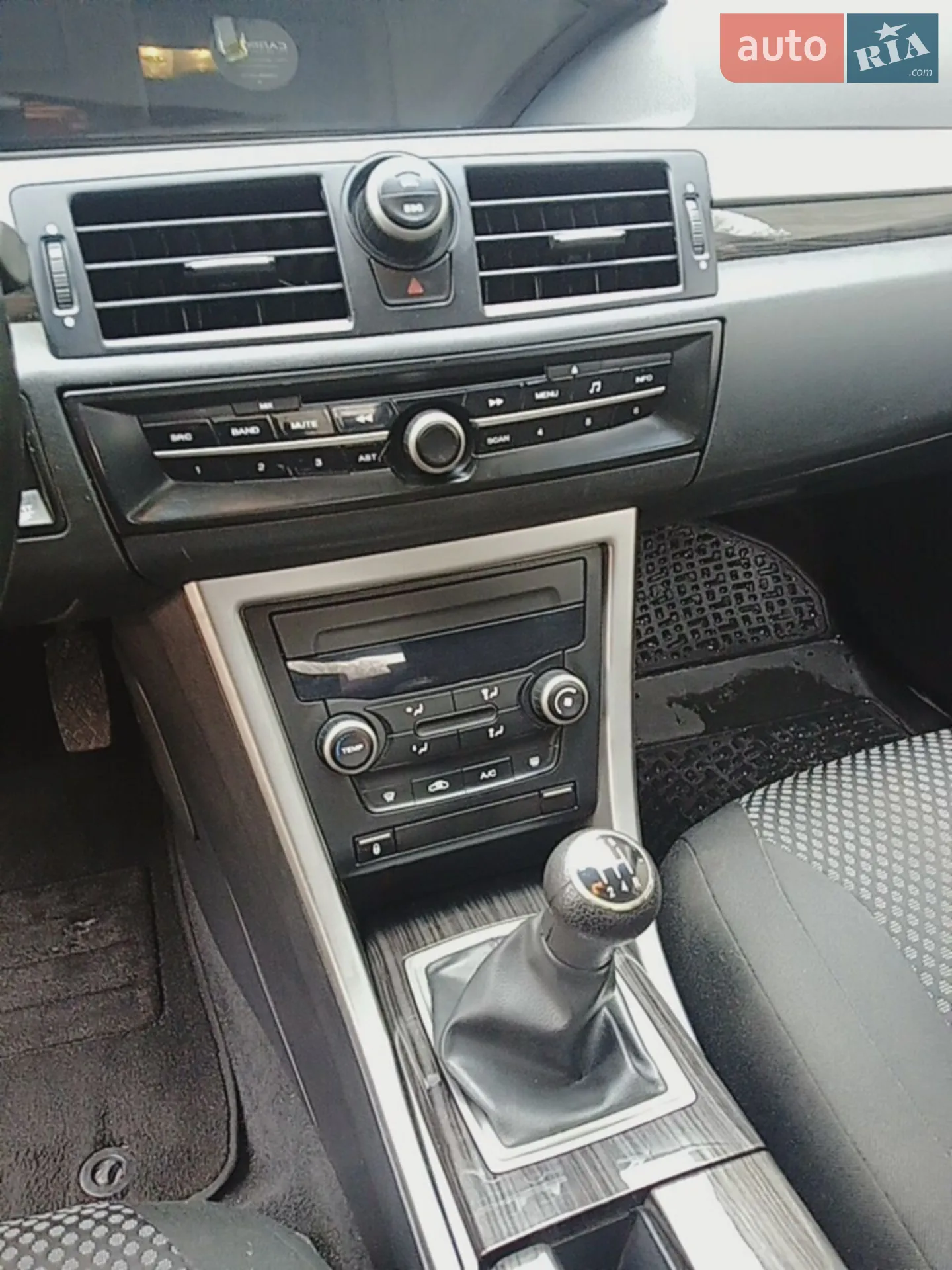 2012 MG 550 - мініатюра 16
