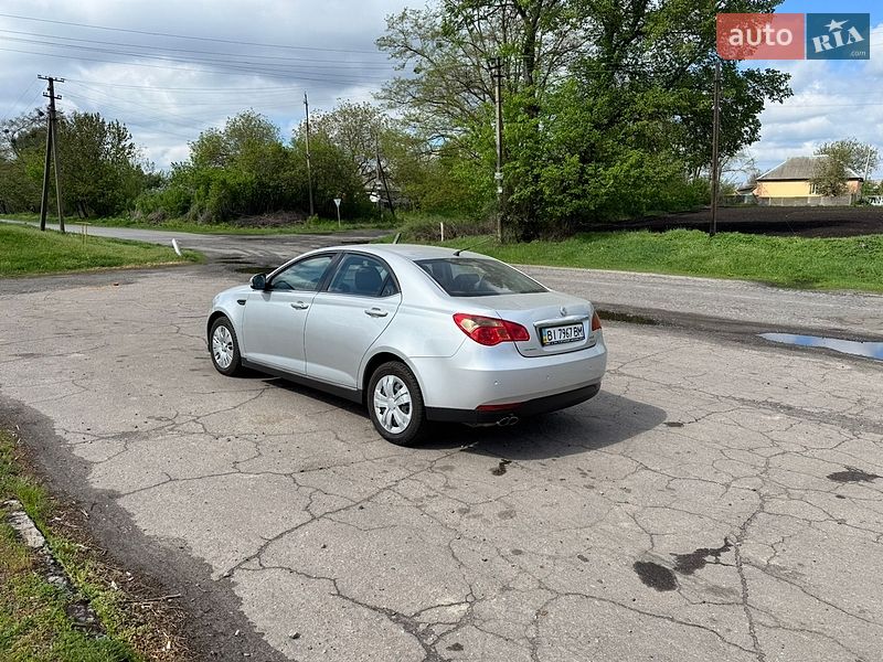 Седан MG 550 2012 в Гребінці