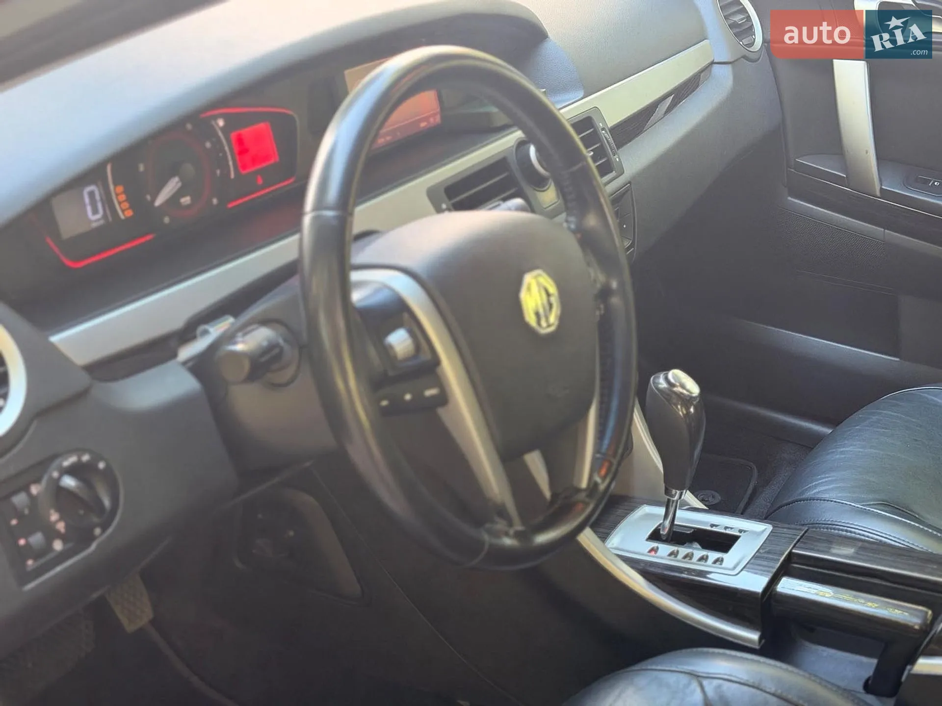 2012 MG 550 - мініатюра 12