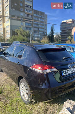 Хетчбек MG 5 2013 в 