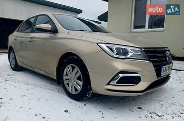 Седан MG 5 2021 в 