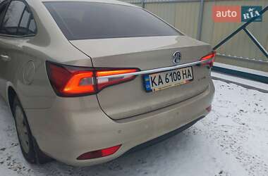 Седан MG 5 2021 в 