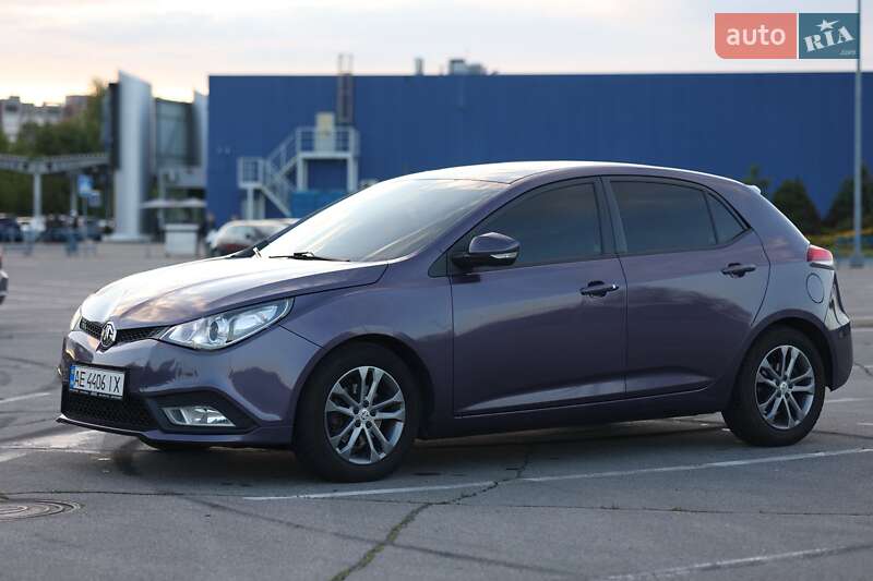 MG 5, photos from the listing