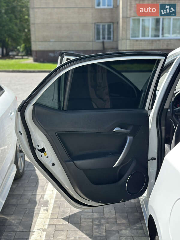 Хетчбек MG 5 2013 в Кривому Розі