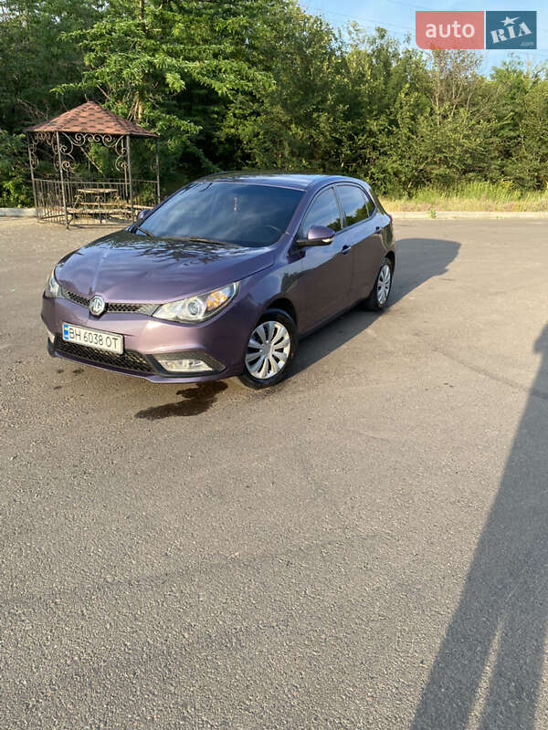 Хэтчбек MG 5 2013 в Березовке
