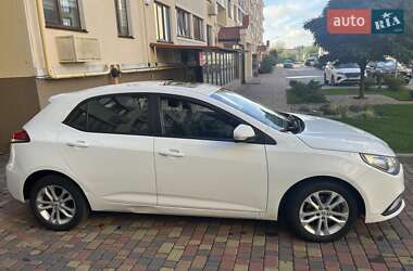 Хэтчбек MG 5 2013 в 