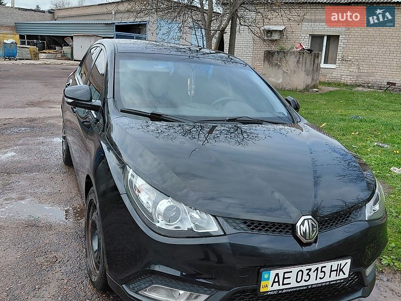 Хетчбек MG 5 2013 в Верхньодніпровську