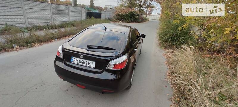 MG 6 2012