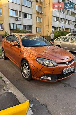 MG 6 2012