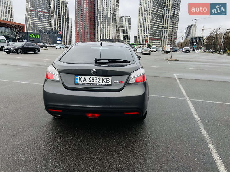 Лифтбек MG 6 2013 в Киеве фото 10 Лифтбек MG 6 2013 в Киеве