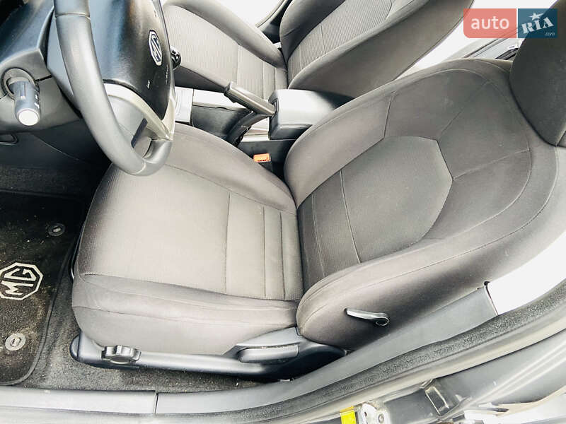 Лифтбек MG 6 2013 в Киеве фото 25 Лифтбек MG 6 2013 в Киеве