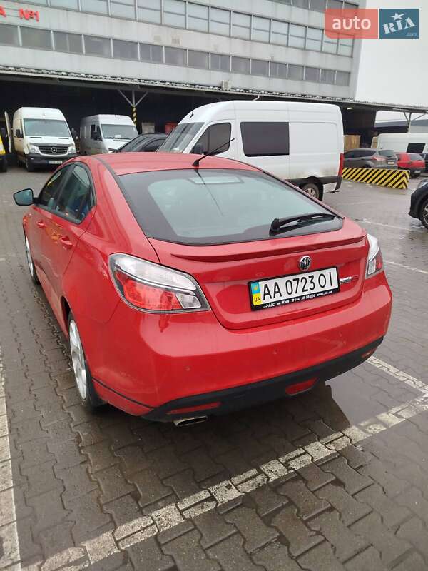 Седан MG 6 2013 в Черновцах
