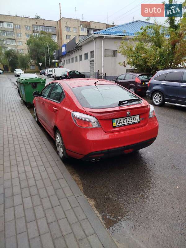 Седан MG 6 2013 в Черновцах