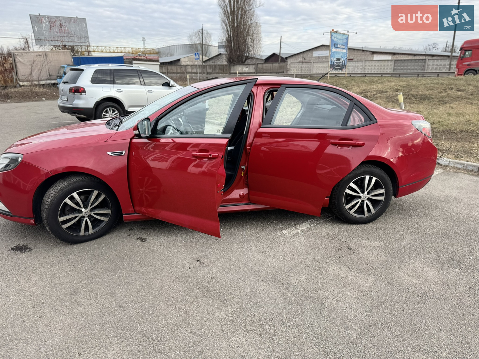 2013 MG 6 - мініатюра 18