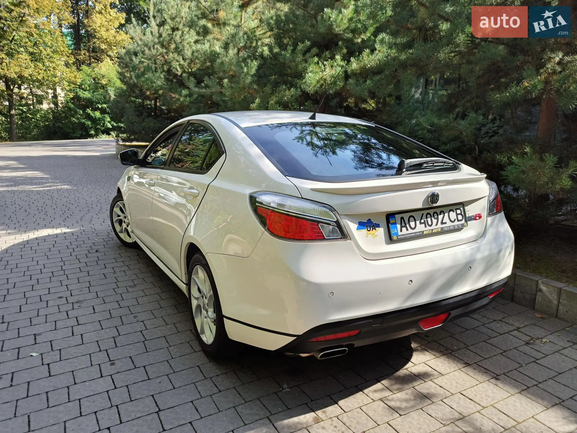 2012 MG 6 - мініатюра 21