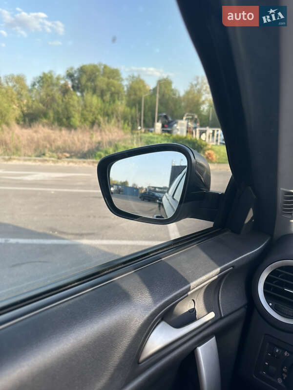 Седан MG 6 2013 в Буче