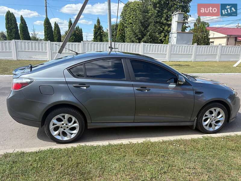 Фастбэк MG 6 2012 в Зенькове