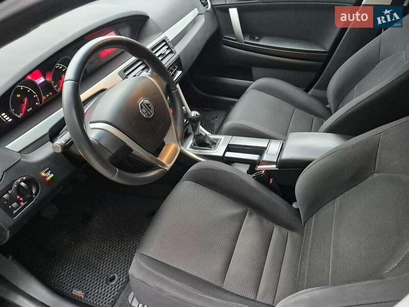 Фастбэк MG 6 2013 в Киеве
