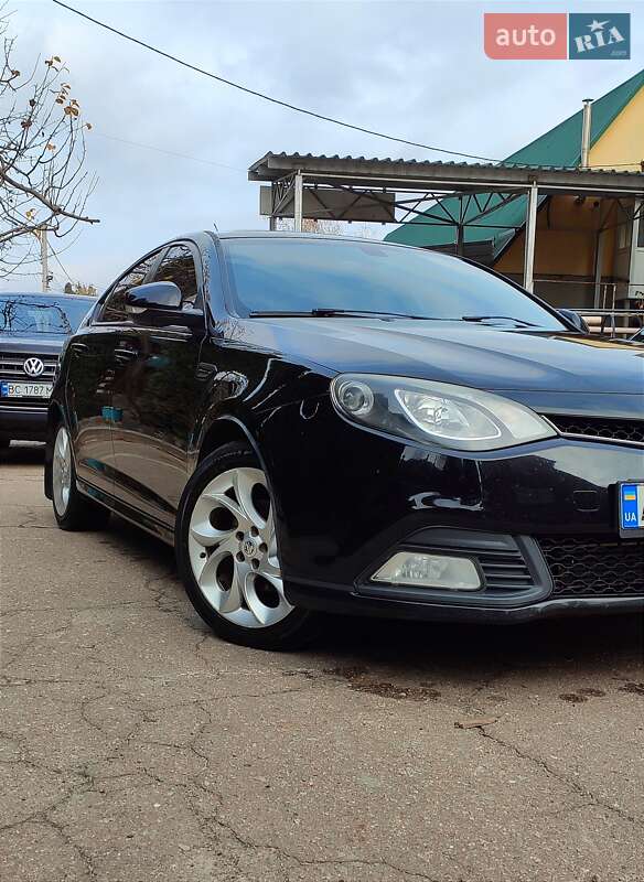 Фастбек MG 6 2012 в Житомирі