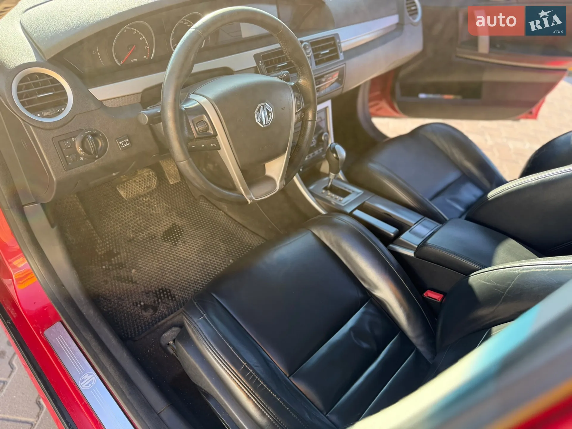 2012 MG 6 - мініатюра 16