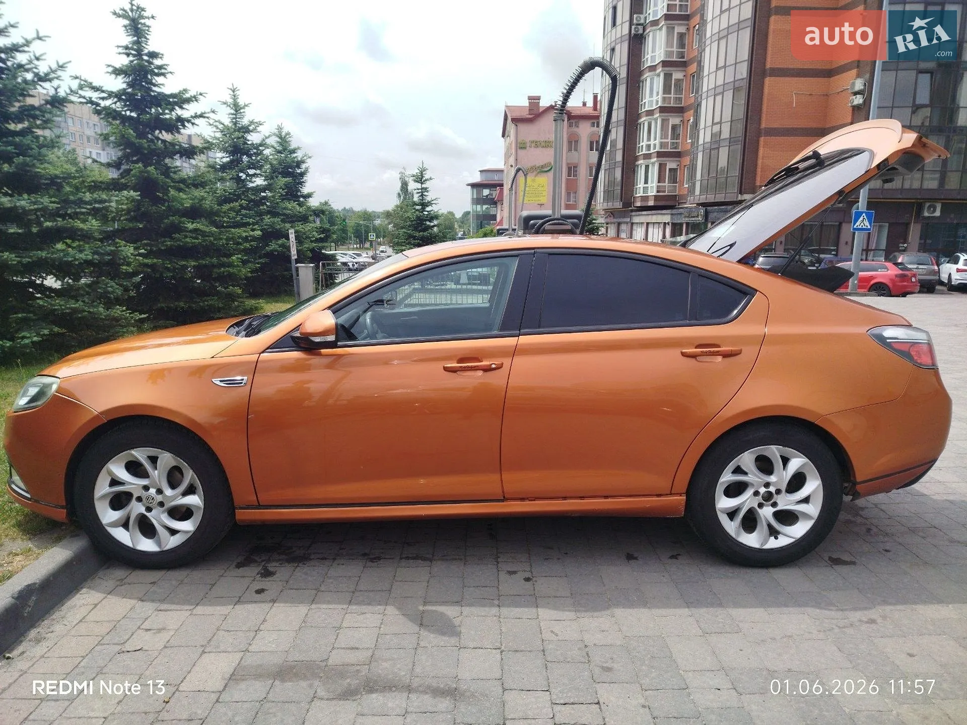 2013 MG 6 - мініатюра 3