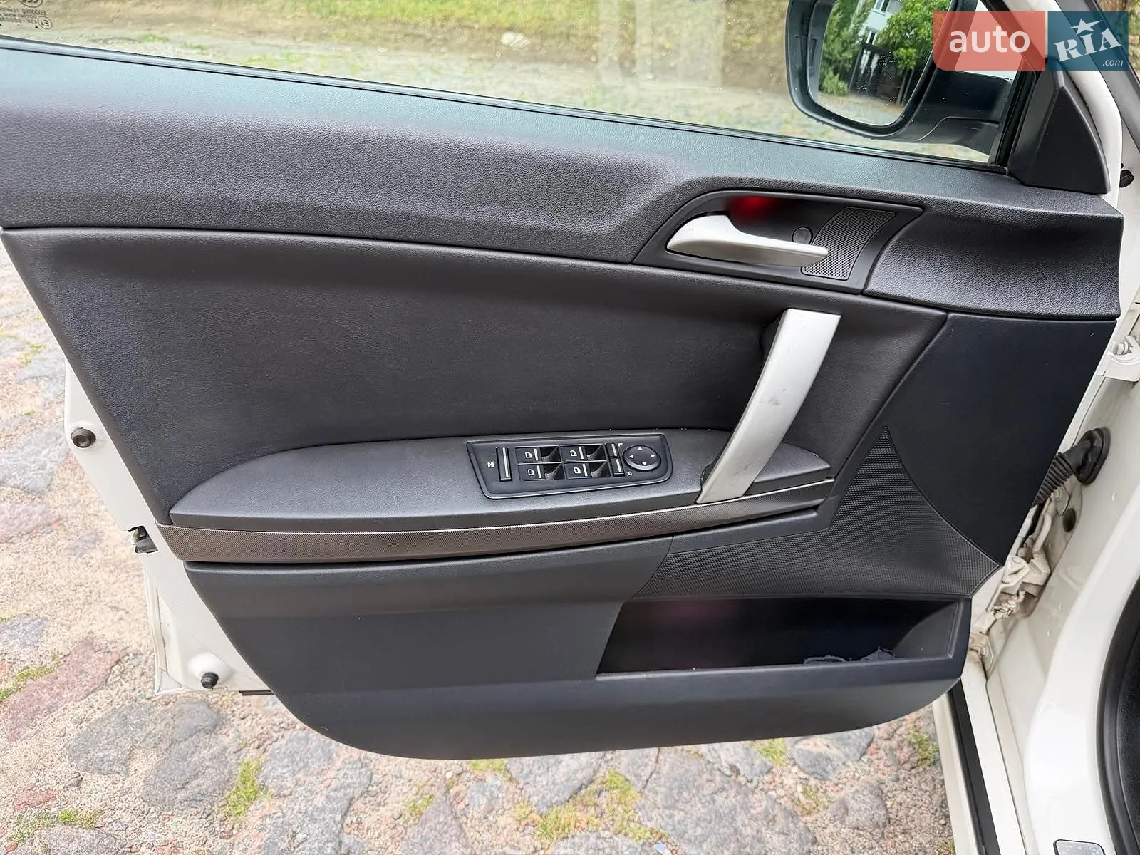 2013 MG 6 - мініатюра 12