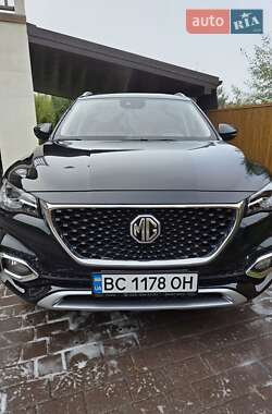 MG HS 2021