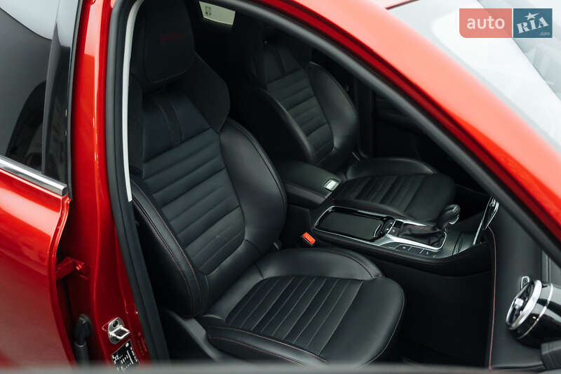 Внедорожник / Кроссовер MG HS 2022 в Киеве