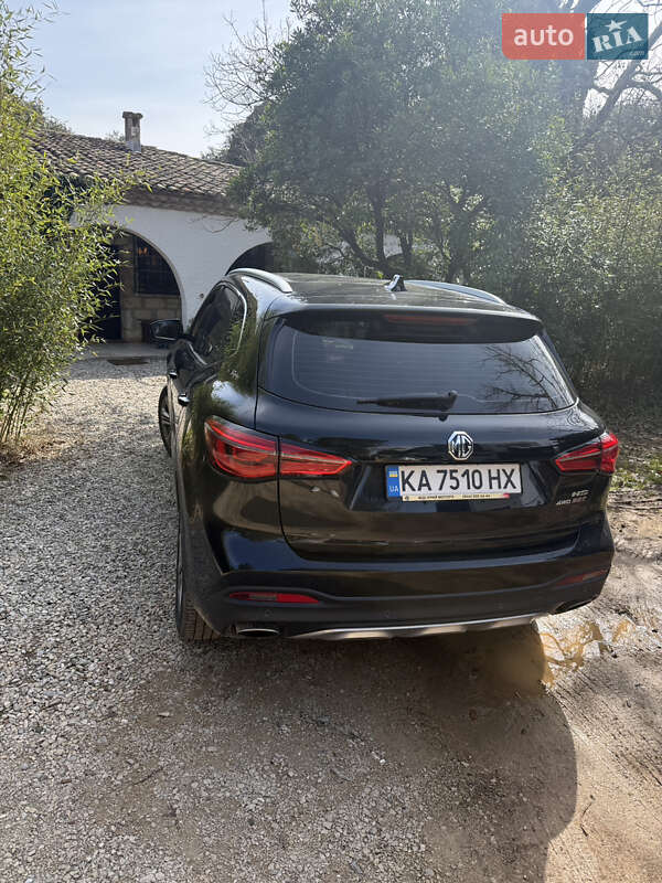 Внедорожник / Кроссовер MG HS 2021 в Киеве