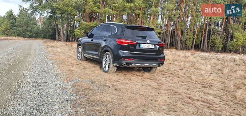 Внедорожник / Кроссовер MG HS 2021 в Киеве