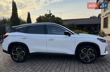 MG One 2023