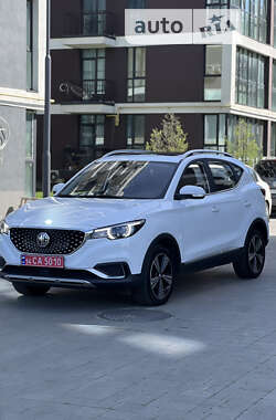 MG ZS EV 2021