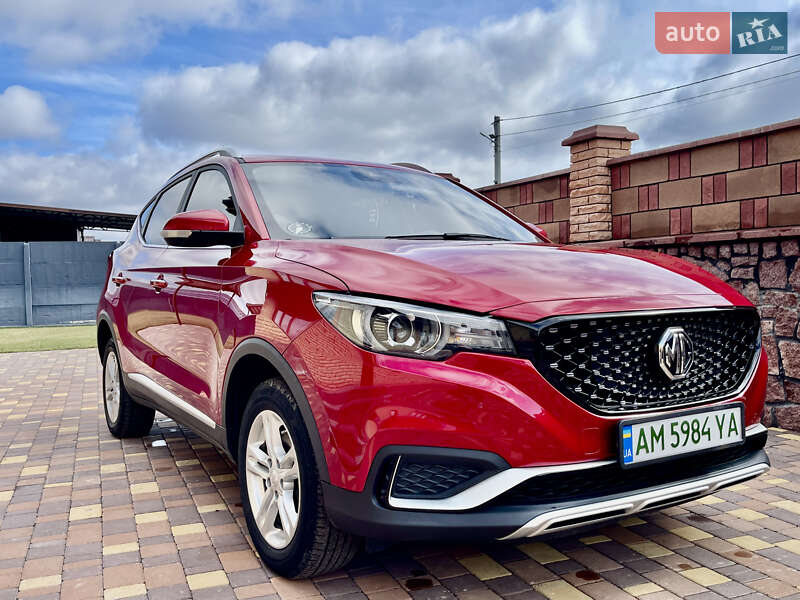 MG ZS EV 2019