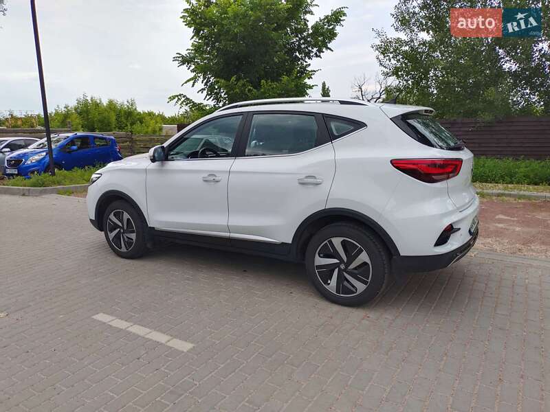 Внедорожник / Кроссовер MG ZS EV 2023 в Софиевской Борщаговке