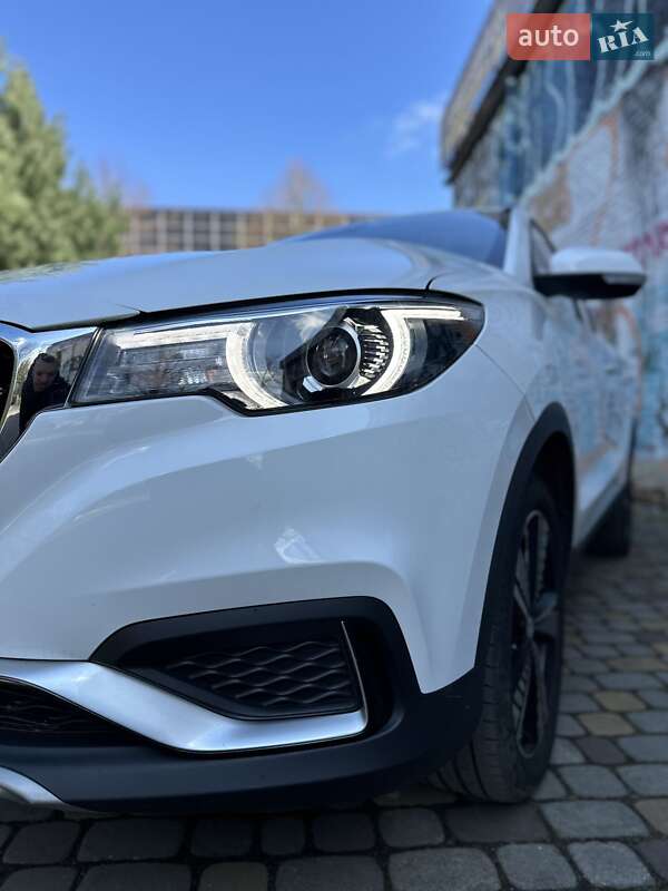 Внедорожник / Кроссовер MG ZS EV 2019 в Днепре