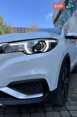 Внедорожник / Кроссовер MG ZS EV 2019 в 