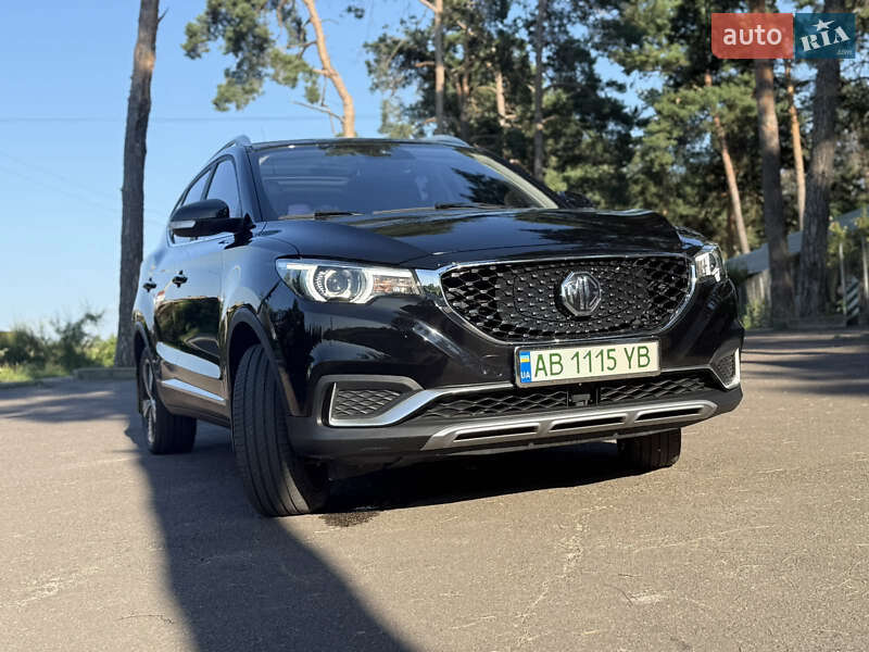 MG ZS EV 2020