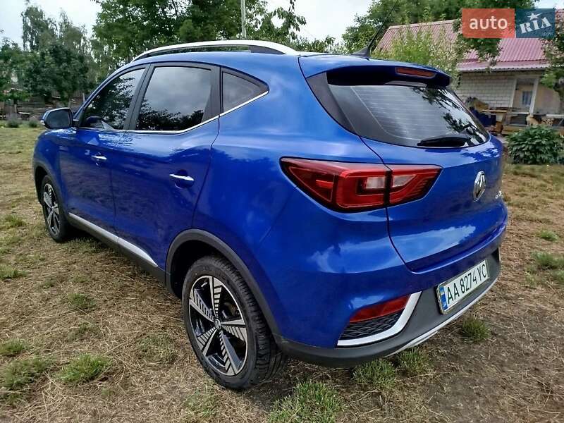 Внедорожник / Кроссовер MG ZS EV 2020 в Киеве