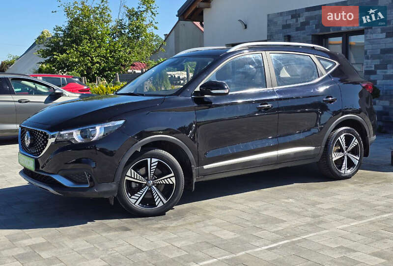 MG ZS EV 2020