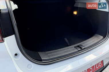 Позашляховик / Кросовер MG ZS EV 2022 в 