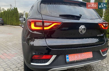Позашляховик / Кросовер MG ZS EV 2020 в 