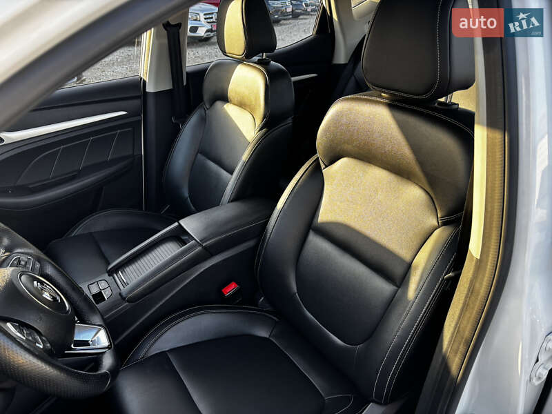 Внедорожник / Кроссовер MG ZS EV 2021 в Львове