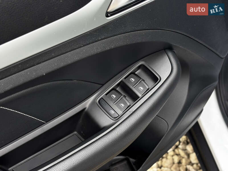 Позашляховик / Кросовер MG ZS EV 2021 в Львові фото 10 Позашляховик / Кросовер MG ZS EV 2021 в Львові