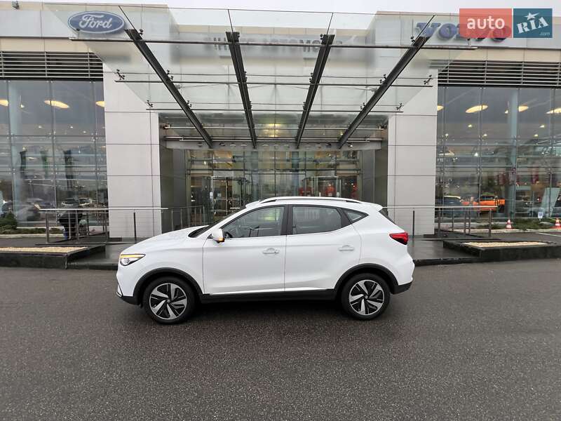 Внедорожник / Кроссовер MG ZS EV 2023 в Киеве