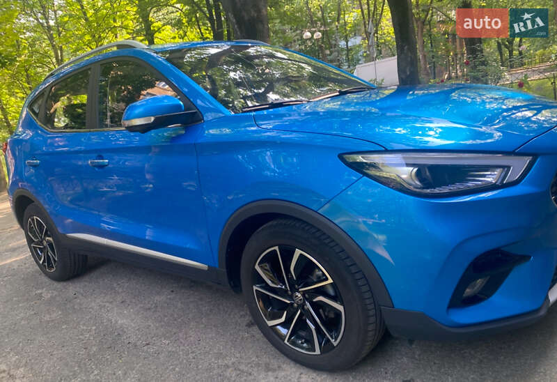 Внедорожник / Кроссовер MG ZS 2023 в 